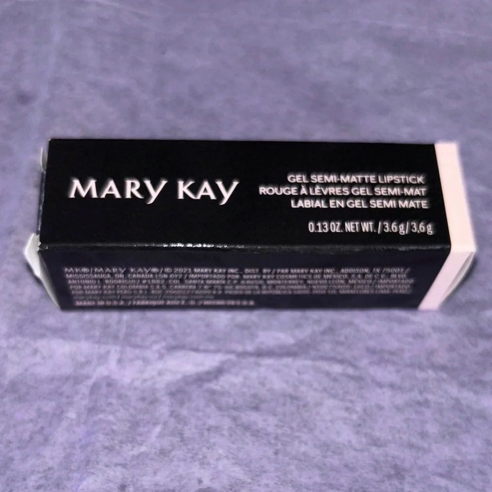 Mary Kay discover elegance